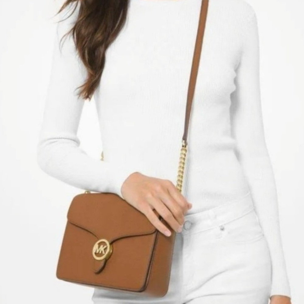 Michael Kors Vanna Medium Pebbled Leather Crossbody Bag- beige/brown